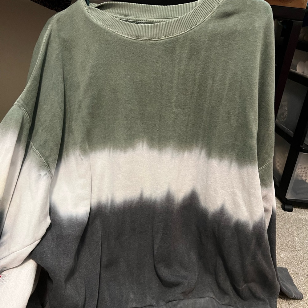American eagle crewneck